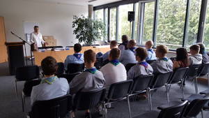 Geschichte und Funktion des Landtages: Pfadfinder auf den Spuren der Demokratie