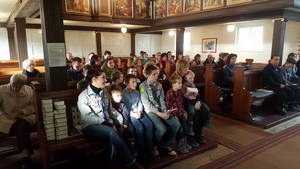 Pfadfinderinnen und Pfadfinder feiern in der Johanniskirche Neudietendorf …