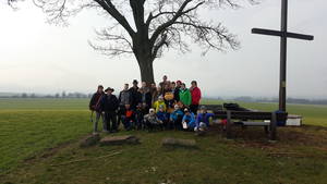 Abschluss der Thinking Day-Feier 2016 am Kummelkreuz Kornhochheim